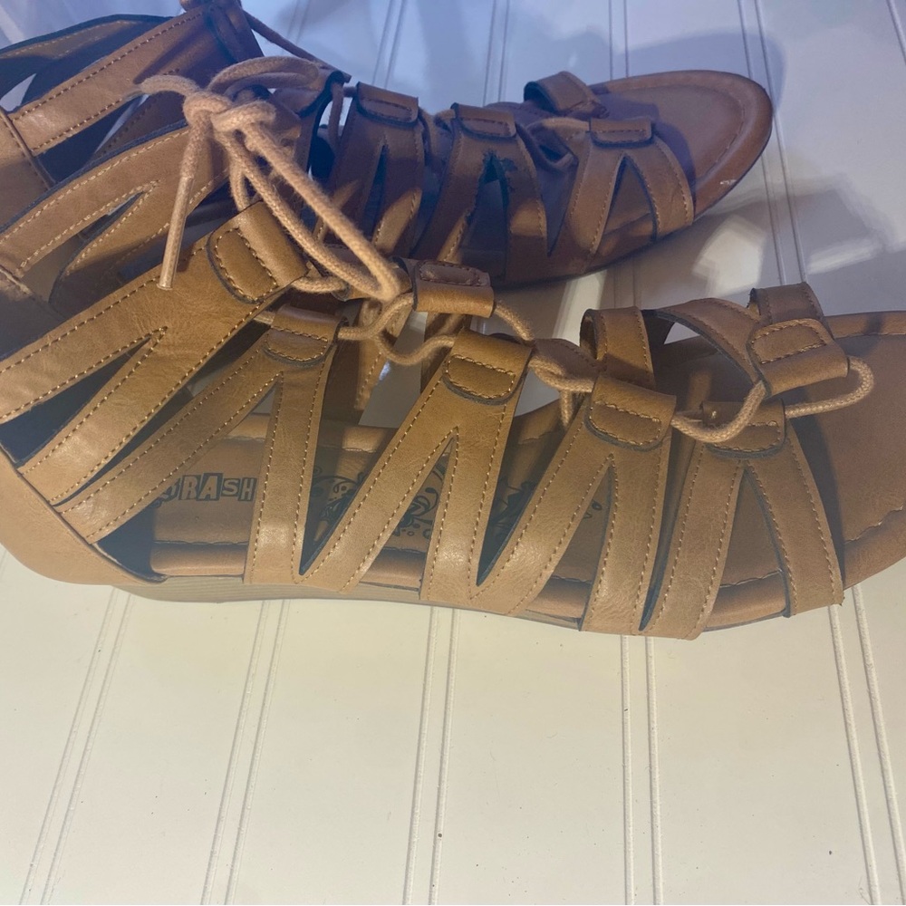 Brash Lace-Up Strappy Sandals - Brown - Picture 4 of 6